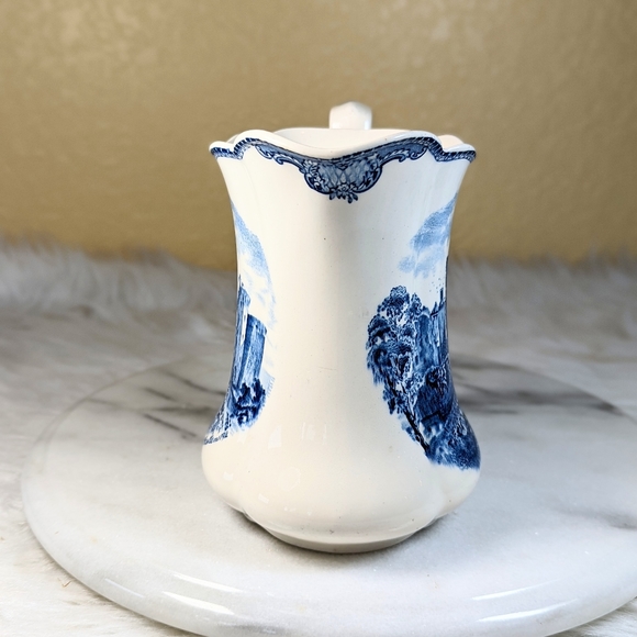 Johnson Brothers Blue Transerware China Old Britain Castles 24oz Pitcher 6 inch - Picture 2 of 9